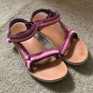 Teva Womens Size 11 Sandals
